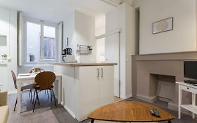 Jusquà 6 personnes au coeur du Vieux Lyon